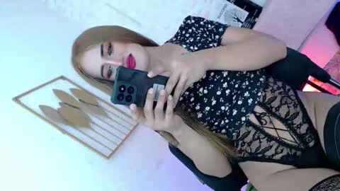 Snapshot of silvana_starr chatting on December 2025 01:41:02 PM Silvana for short VANA online show from December 2025 01:41:02 PM