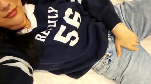 simonesighren online show from February 2026 02:40:02 AM