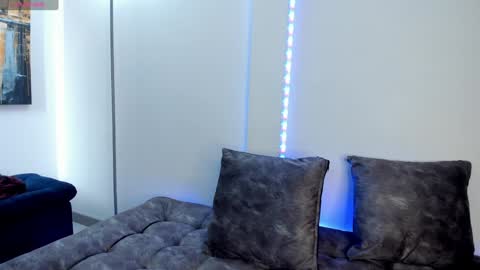  Simon  online show from February 2025 04:11:01 PM