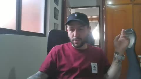 simonm777 online show from November 2025 07:03:01 PM