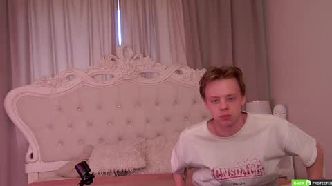 Snapshot of simonwarner chatting on May 2026 08:19:01 AM Simon online show from May 2026 08:19:01 AM