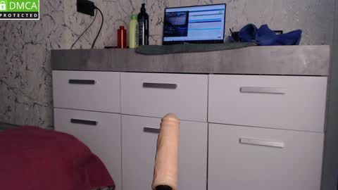 regina online show from December 2024 09:29:02 AM