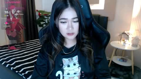 Adrianna Fowler online show from November 2025 01:05:01 AM