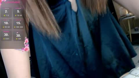 Adrianna Fowler online show from May 2026 01:10:02 AM