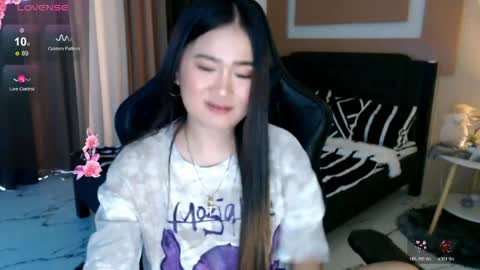 Adrianna Fowler online show from May 2026 02:41:01 AM