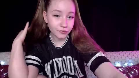 Sindi online show from December 2024 12:23:02 PM