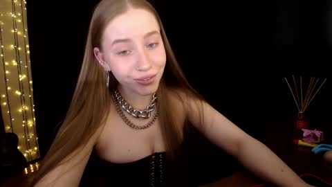Snapshot of sindiwatsoon chatting on June 2026 11:01:02 AM Sindi online show from June 2026 11:01:02 AM
