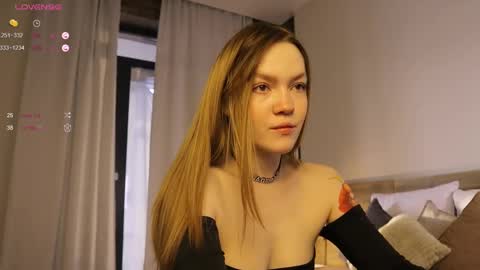 Snapshot of sinfulsmile_ chatting on March 2025 02:06:02 AM Ivy online show from March 2025 02:06:02 AM
