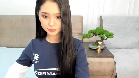 Ellie online show from December 2024 04:31:02 AM