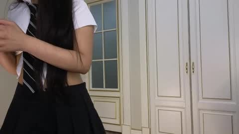 Snapshot of sinsemillaa chatting on May 2026 03:18:02 PM Ellie online show from May 2026 03:18:02 PM