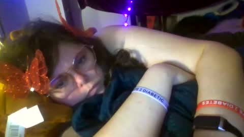 Siofra online show from November 2025 01:17:02 AM