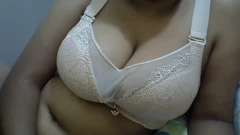 Snapshot of sisibrown97 chatting on March 2025 09:28:01 AM brown online show from March 2025 09:28:01 AM