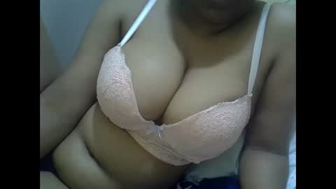 Snapshot of sisibrown97 chatting on November 2025 04:07:02 PM brown online show from November 2025 04:07:02 PM