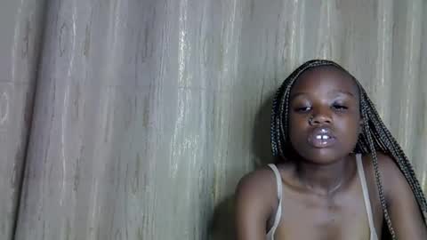 shannie online show from November 2025 06:35:02 PM