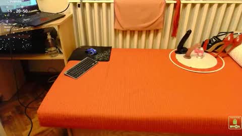 SissyLunaTS online show from November 2025 02:02:01 PM