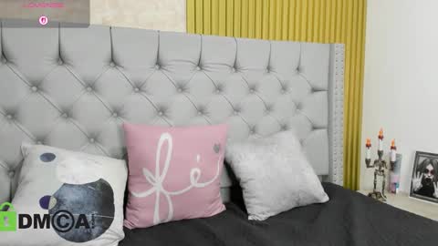 Snapshot of skarlet04 chatting on October 2025 04:03:02 PM Skarlet online show from October 2025 04:03:02 PM