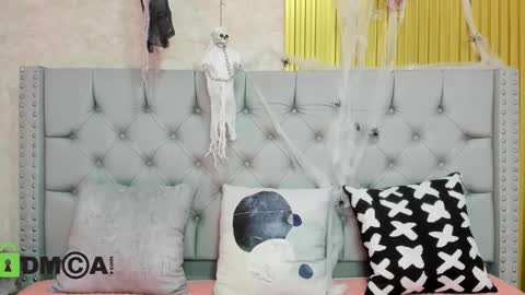 Snapshot of skarlet04 chatting on October 2025 03:02:02 PM Skarlet online show from October 2025 03:02:02 PM