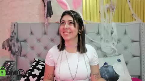 Snapshot of skarlet04 chatting on October 2025 04:42:01 PM Skarlet online show from October 2025 04:42:01 PM