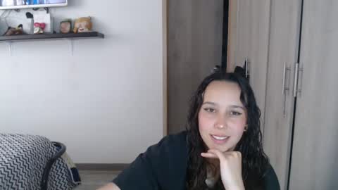 Snapshot of skarlet_adams chatting on December 2024 06:49:02 PM Alice online show from December 2024 06:49:02 PM