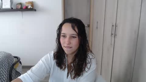 Snapshot of skarlet_adams chatting on December 2024 06:46:02 PM Alice online show from December 2024 06:46:02 PM