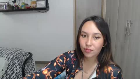 Snapshot of skarlet_adams chatting on January 2025 01:58:01 AM Alice online show from January 2025 01:58:01 AM