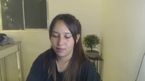 Snapshot of skarlet_adams chatting on January 2025 03:37:01 AM Alice online show from January 2025 03:37:01 AM