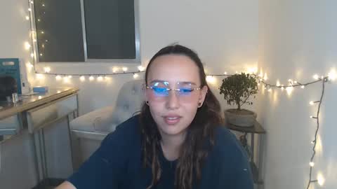 Snapshot of skarlet_adams chatting on January 2025 09:47:02 PM Alice online show from January 2025 09:47:02 PM