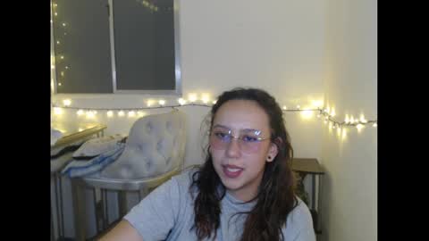 Snapshot of skarlet_adams chatting on February 2025 09:29:01 PM Alice online show from February 2025 09:29:01 PM