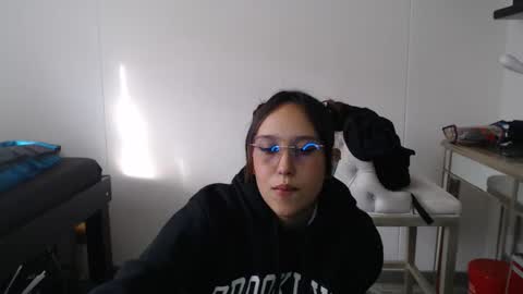 Snapshot of skarlet_adams chatting on February 2025 09:17:01 PM Alice online show from February 2025 09:17:01 PM