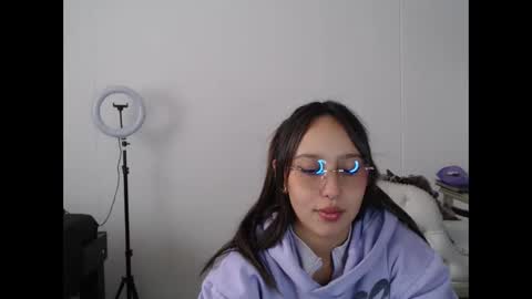 Snapshot of skarlet_adams chatting on March 2025 07:05:01 PM Alice online show from March 2025 07:05:01 PM
