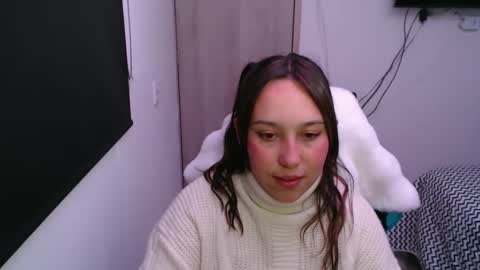 Snapshot of skarlet_adams chatting on October 2025 09:23:02 PM Alice online show from October 2025 09:23:02 PM