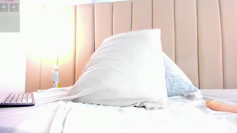 Snapshot of skarlett_monroee chatting on December 2024 07:51:01 PM Skarlet online show from December 2024 07:51:01 PM