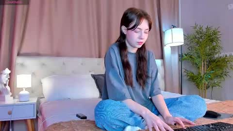 Emily online show from October 2025 01:17:02 AM