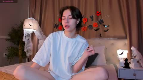 Emily online show from October 2025 01:41:02 AM