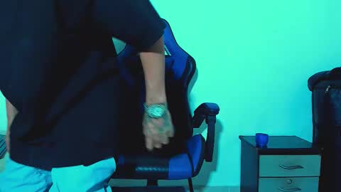 skinny marked online show from November 2025 12:43:01 AM