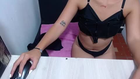 Snapshot of skinny_nastyy chatting on June 2026 03:37:02 PM Kim skinny online show from June 2026 03:37:02 PM