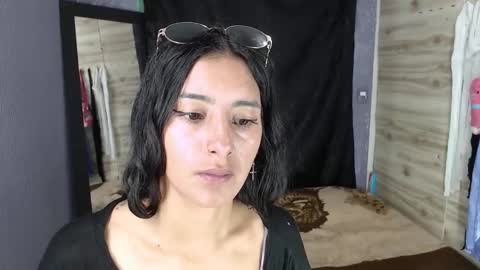 Snapshot of skinny_yizz chatting on December 2025 09:00:01 PM Only Pvt online show from December 2025 09:00:01 PM