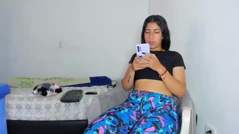 Snapshot of skinnyanai chatting on December 2024 03:17:01 PM anai online show from December 2024 03:17:01 PM