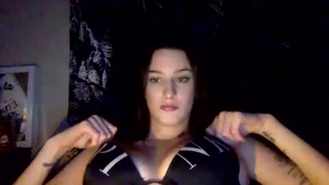 skinnyangel21 online show from November 2025 03:19:02 AM