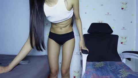 Snapshot of skinnythai4u chatting on May 2026 02:35:02 PM skinnythai4u online show from May 2026 02:35:02 PM
