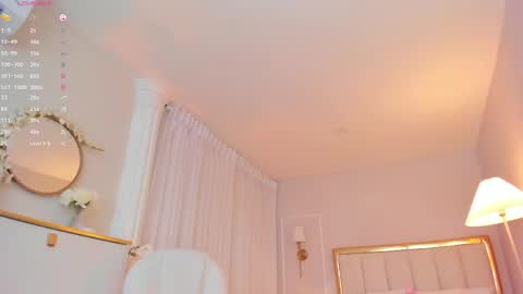 Snapshot of skinoffire__ chatting on May 2026 04:07:02 AM Leah online show from May 2026 04:07:02 AM
