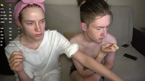 Snapshot of skip_london chatting on October 2025 08:42:02 PM Andrew online show from October 2025 08:42:02 PM