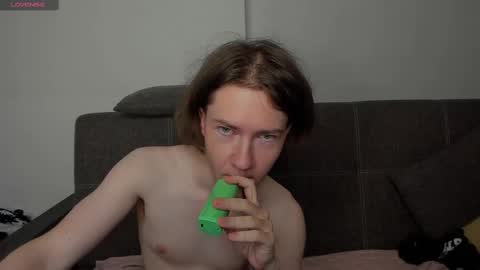 Snapshot of skip_london chatting on November 2025 12:43:01 AM Andrew online show from November 2025 12:43:01 AM