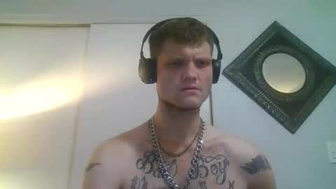 Snapshot of skittles19944 chatting on January 2025 11:45:01 PM kittle online show from January 2025 11:45:01 PM