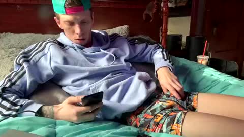 Snapshot of skittles933 chatting on February 2025 02:11:02 PM Skittles online show from February 2025 02:11:02 PM