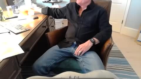 Snapshot of skr235 chatting on February 2025 10:31:01 PM skr235 online show from February 2025 10:31:01 PM