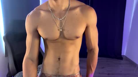 Snapshot of skull_prospect chatting on February 2025 01:47:02 PM Liam Vokov online show from February 2025 01:47:02 PM