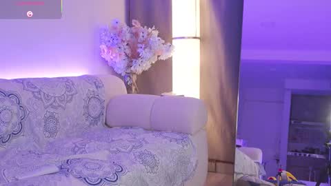 Snapshot of sky_dkt chatting on January 2026 01:31:01 AM Sky online show from January 2026 01:31:01 AM