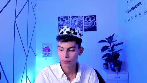 Snapshot of sky_jules chatting on October 2025 03:18:02 AM Daniel online show from October 2025 03:18:02 AM