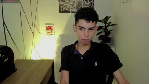 Snapshot of sky_jules chatting on November 2025 03:29:01 AM Daniel online show from November 2025 03:29:01 AM